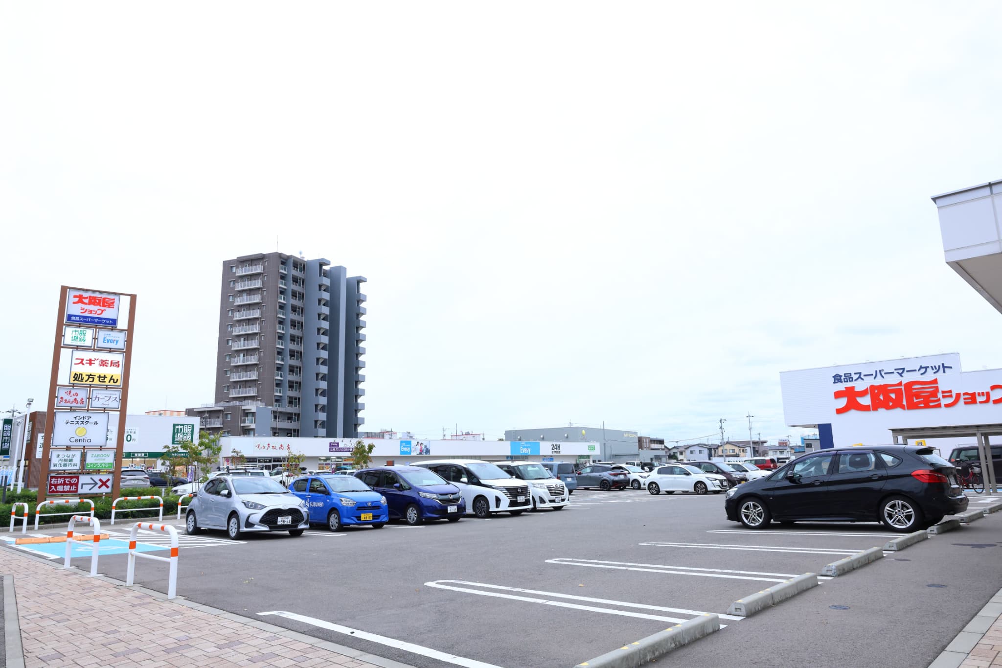 駐車場多数完備